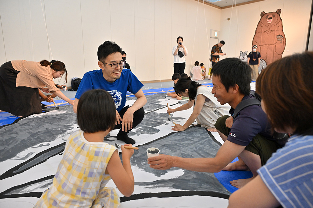参加アーティストによるワークショップ/入ってみる、食べてみる アート展(静岡県/浜松市)