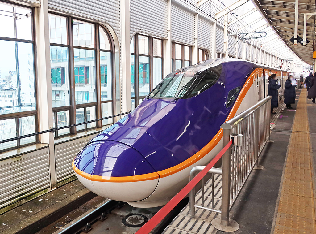 山形新幹線E8系