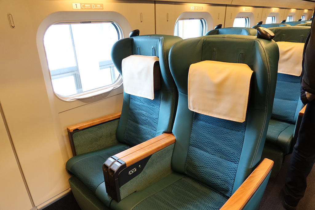 11号車のグリーン車/山形新幹線E8系