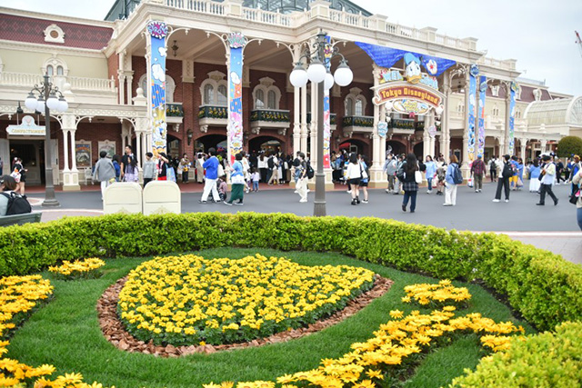 ドナルドの足型になっている花壇/東京ディズニーランド(千葉県/浦安市)