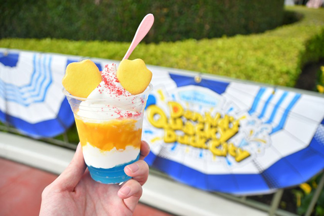 「スペシャルサンデー(チーズホイップ&マンゴー)」/東京ディズニーランド(千葉県/浦安市)