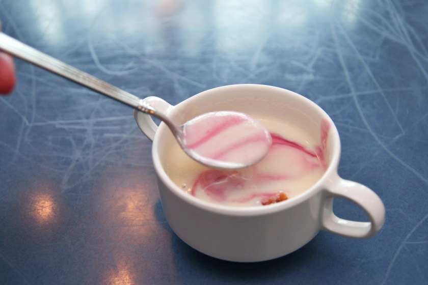 「ドリーミング・オブ・ファンタジースプリングス」真っ白なポタージュスープ/東京ディズニーシー（千葉県/浦安市）