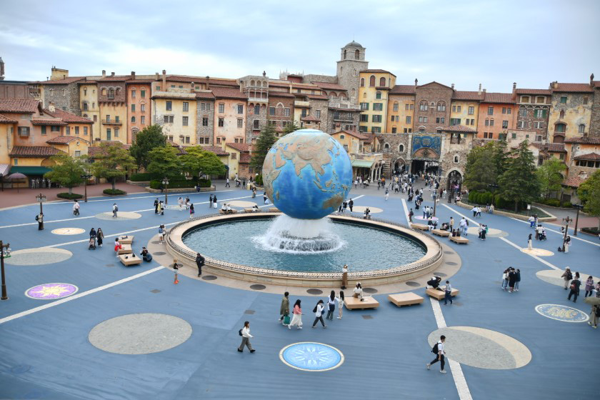 地球儀「ディズニーシー・アクアスフィア」/東京ディズニーシー（千葉県/浦安市）