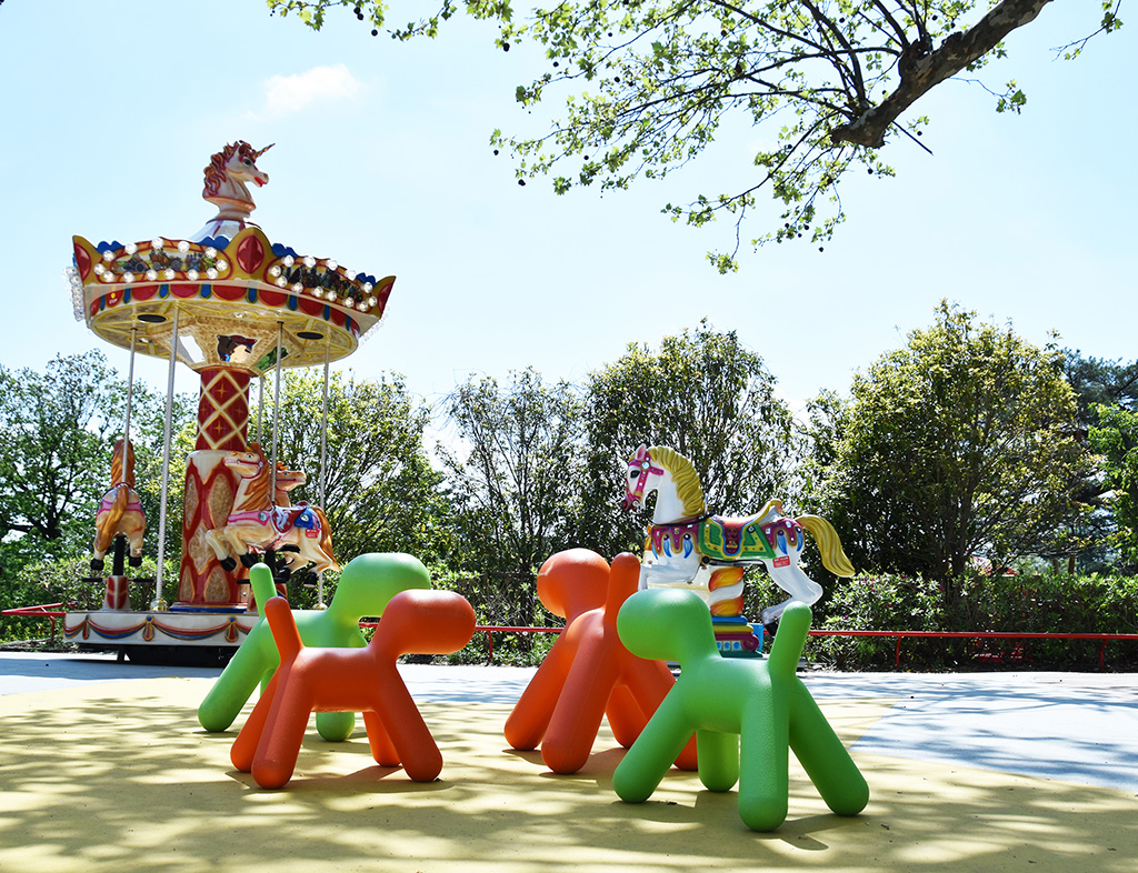 コイン遊具などがある広場/西武園ゆうえんち(埼玉県/所沢市)