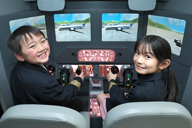飛行機「パイロット」/キッザニア（東京都・兵庫県・福岡県）