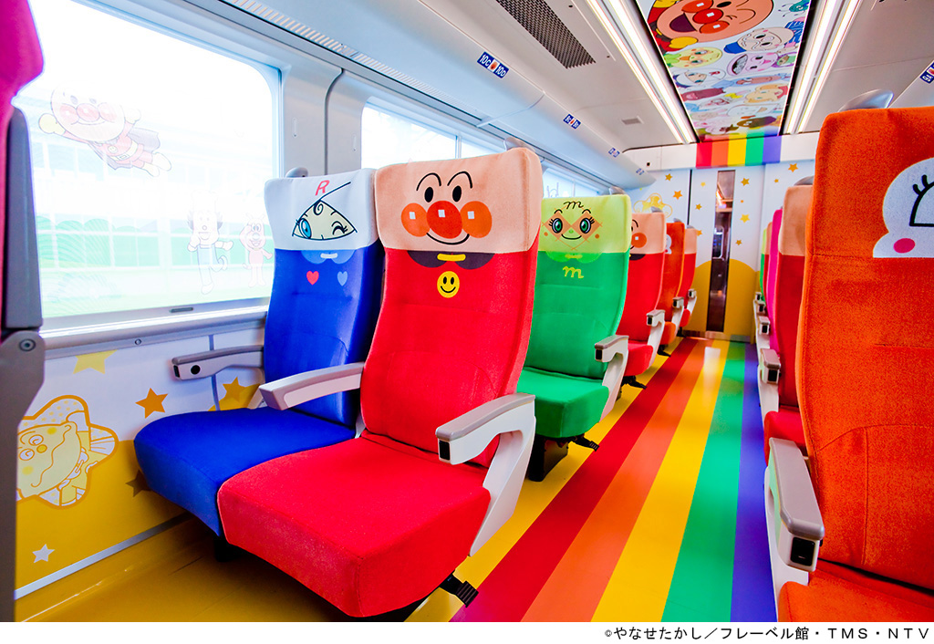 土讃線　あかい・きいろいアンパンマン列車のアンパンマンシート/JR四国