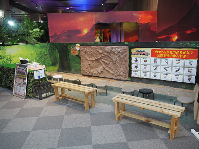 ダイナソーアドベンチャーツアー大恐竜パーク「化石ハンターツアー」/BIGHOPガーデンモール印西（千葉県）
