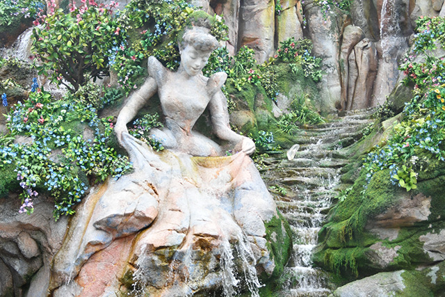 シンデレラのロックワーク|ファンタジースプリングス/東京ディズニーシー(千葉県/浦安市)