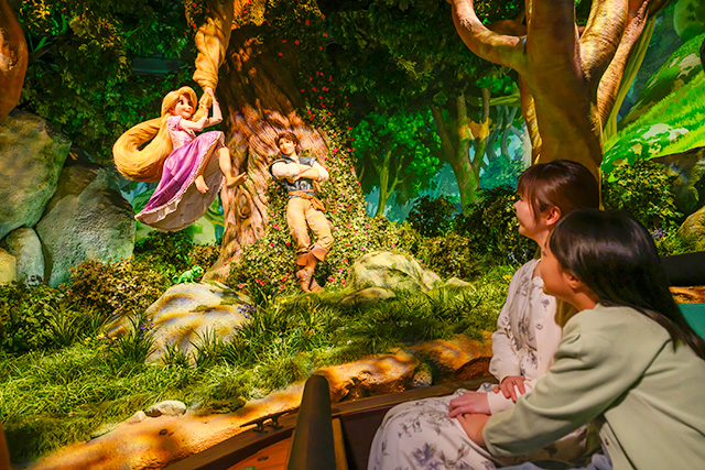 アトラクション「ラプンツェルのランタンフェスティバル」|ファンタジースプリングス/東京ディズニーシー(千葉県/浦安市)