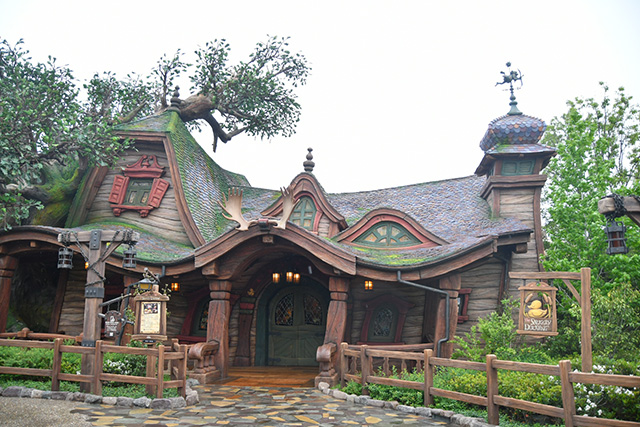 レストラン「スナグリーダックリング」|ファンタジースプリングス/東京ディズニーシー(千葉県/浦安市)