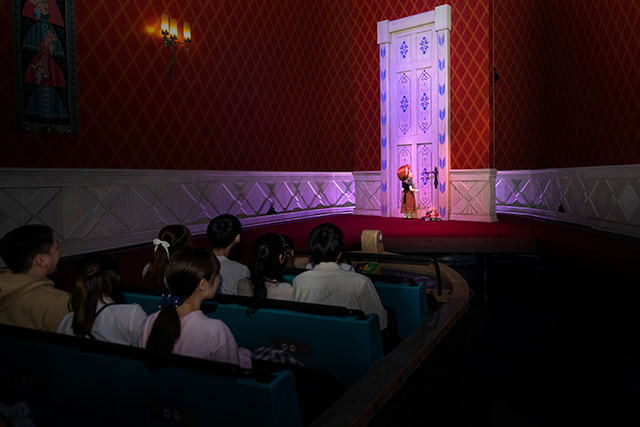 幼少期のアナ|アナとエルサのフローズンジャーニー/東京ディズニーシー(千葉県/浦安市)