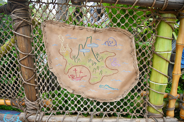 “ロストキッズ”たちが描いたような落書き|ピーターパンのネバーランド/東京ディズニーシー(千葉県/浦安市)