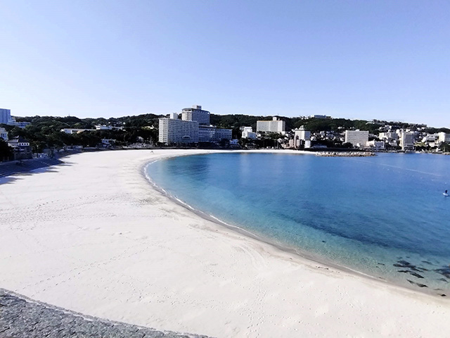 白砂が美しい白良浜/白良荘グランドホテル（和歌山県/白浜町）