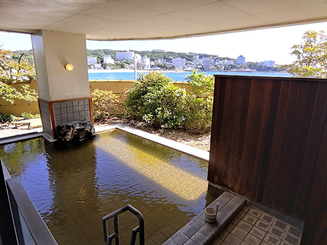 「磯辺の湯　松風」の露天風呂/白良荘グランドホテル（和歌山県/白浜町）