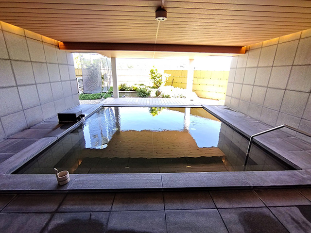 「磯辺の湯　松風」の露天風呂/白良荘グランドホテル（和歌山県/白浜町）