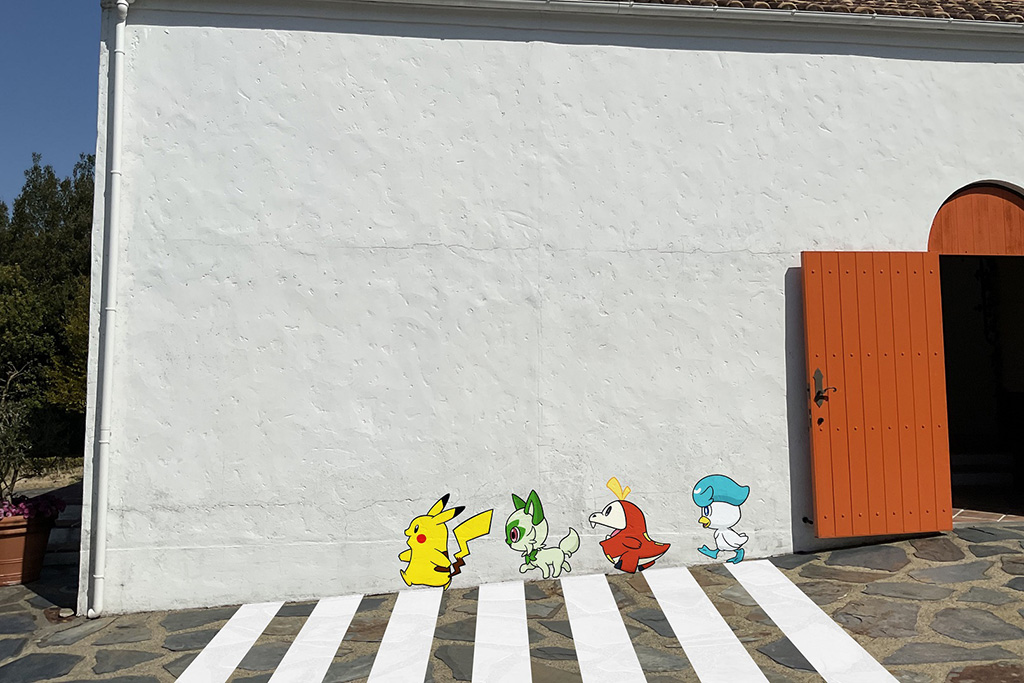 ポケモンキャラクターの壁画/「ポケットモンスター スカーレット・バイオレット」 ポケモン課外授業 in 志摩スペイン村(三重県/志摩市)