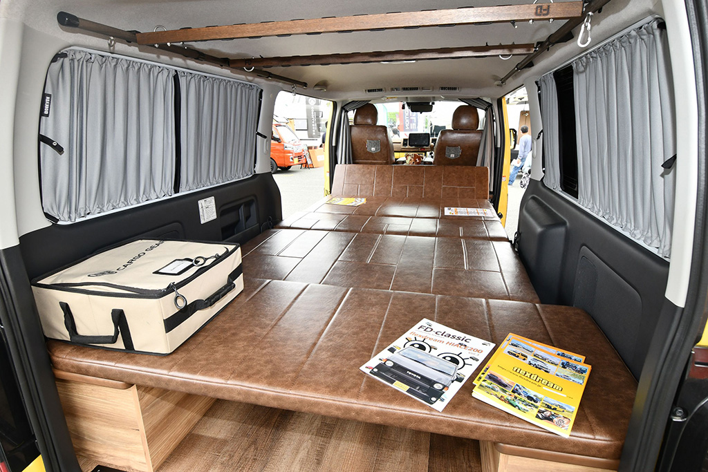 アウトドアブランドのグッズ展示＆即売会/「MOTOR CAMP EXPO 2024」/ 大阪万博記念公園（大阪府/吹田市）