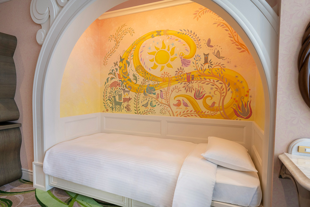 カバーを外せばすぐ使えるアルコーヴベッド/ファンタジーシャトー