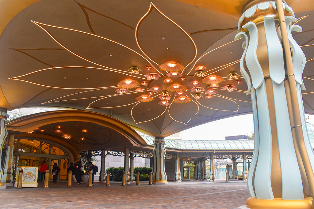 ホテルメインエントランス/ファンタジースプリングスホテル