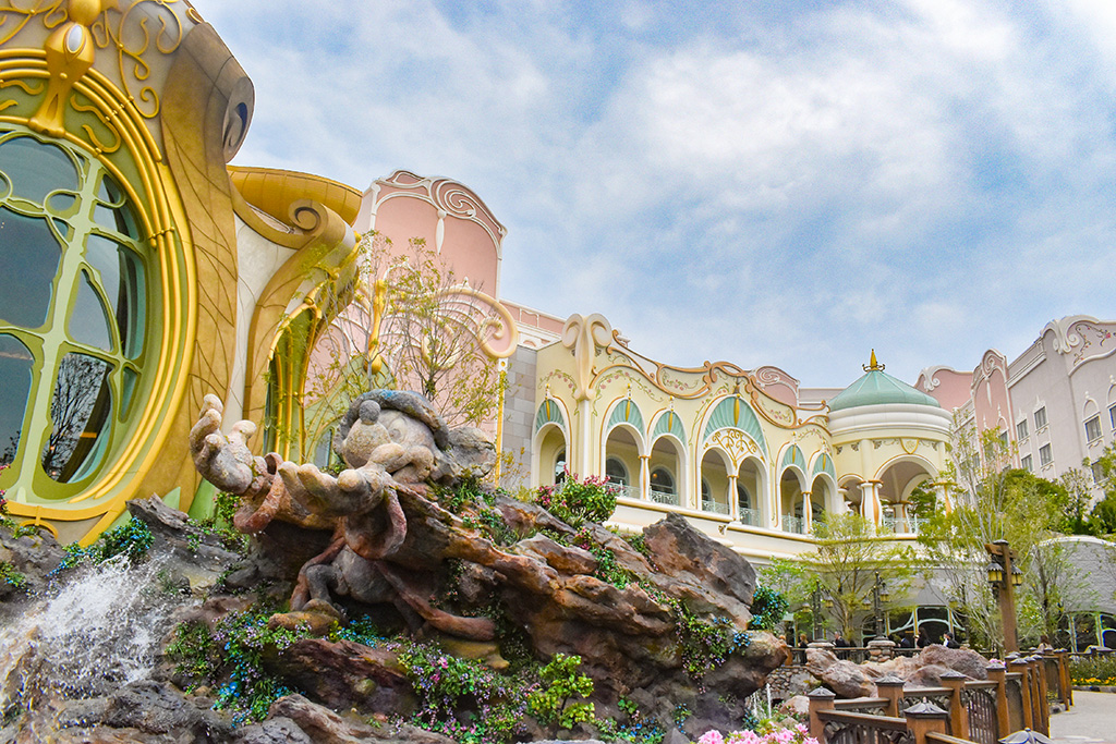 パークエリアから見た外観/ファンタジースプリングスホテル