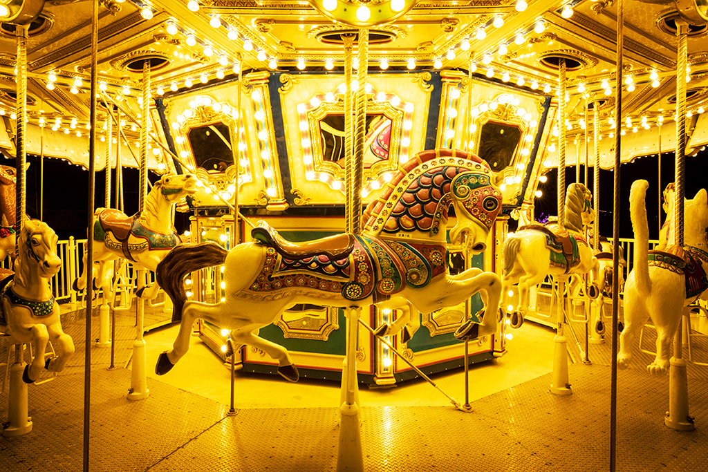 昭和レトロ感満載な回転木馬/伊豆ぐらんぱる公園（伊豆高原グランイルミ）（静岡県／伊東市）