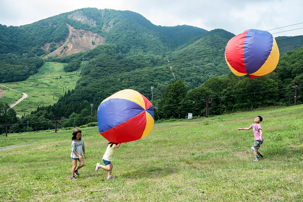 「BIGバルーン遊び」/JURIN （山形県／蔵王温泉）