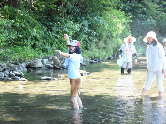 「昔ながらの魚釣り」/都立小峰公園（東京都/あきる野市）