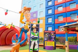 トイ・ストーリーホテルの楽しみ方徹底レポ！子連れにおすすめの部屋や中庭など遊び場も