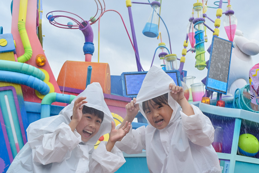 はしゃぐ子どもたち:ベイマックスのミッション・クールダウン/ディズニーランド2024年夏