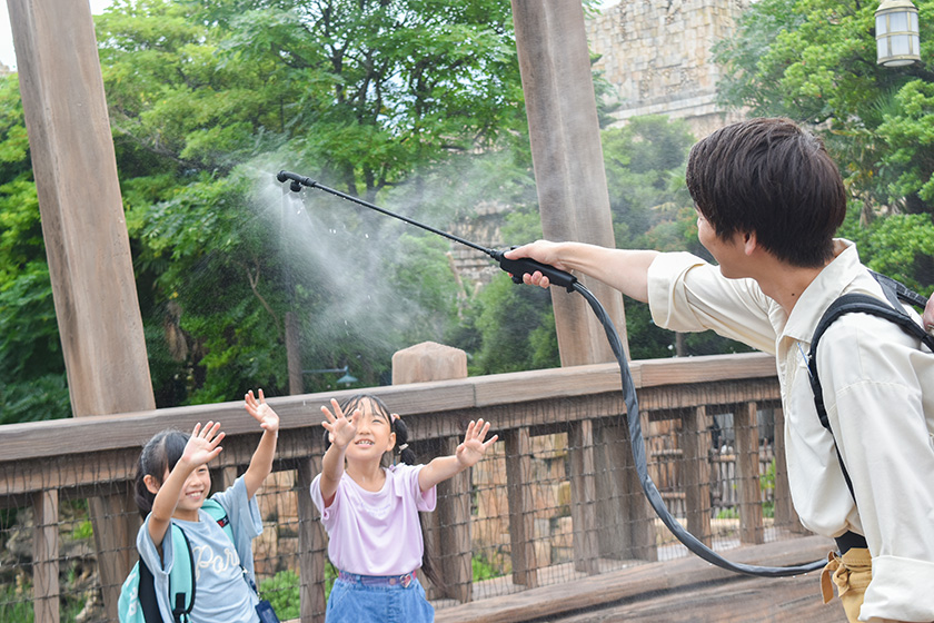 ミストをかけてもらえる、びしょぬれタイム/東京ディズニーシー2024年夏