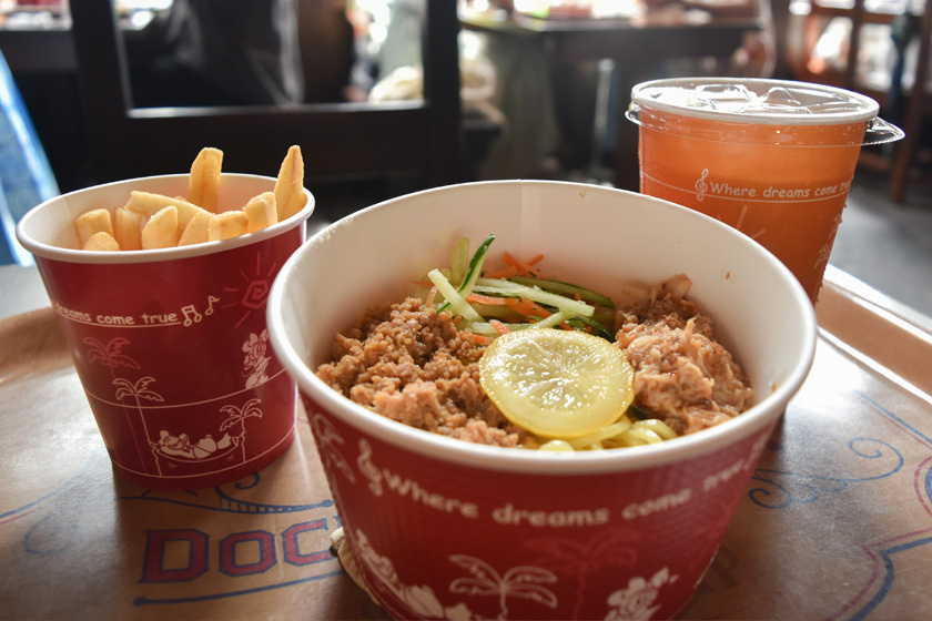 チキン＆ベジタブルの冷やし麺（塩レモン）/東京ディズニーシー2024年夏