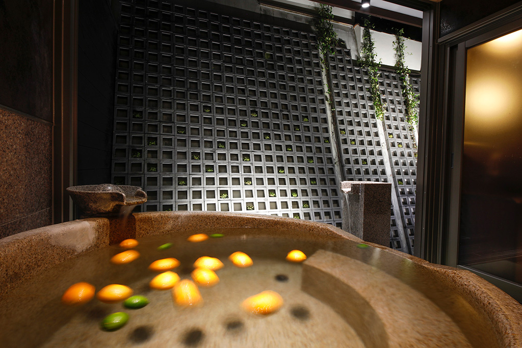 畳敷きの貸切露天風呂/有馬温泉 兵衛向陽閣(兵庫県/神戸市)