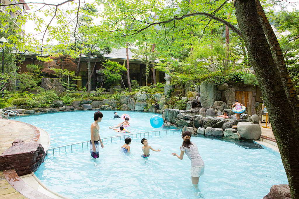 屋外プール/佳泉郷 井づつや (兵庫県/美方郡)