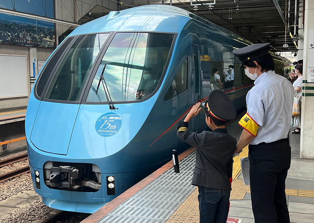 駅員体験/小田急のショッピングセンター おしごと体験イベント 2024(神奈川県/川崎市)