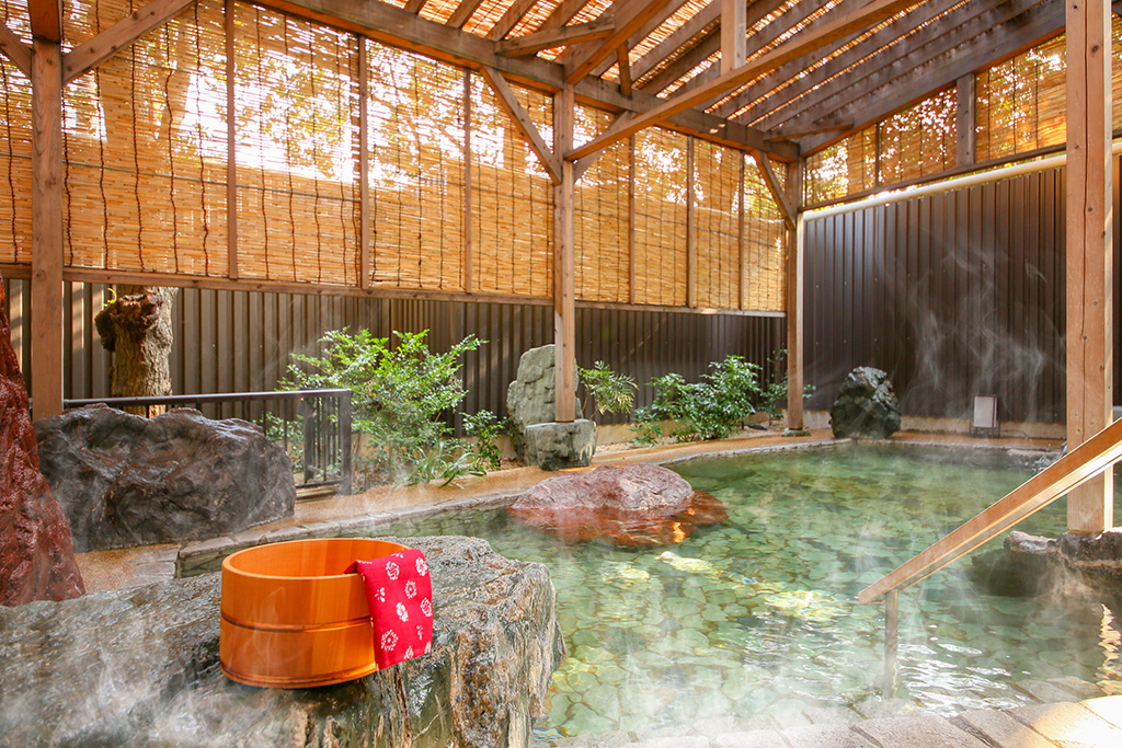 「庭園風呂」/大江戸温泉物語 伊東ホテルニュー岡部(静岡県/伊東市)