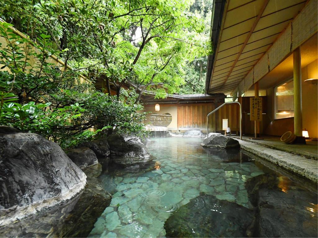 露天岩風呂/青山やまと(静岡県/伊東市)