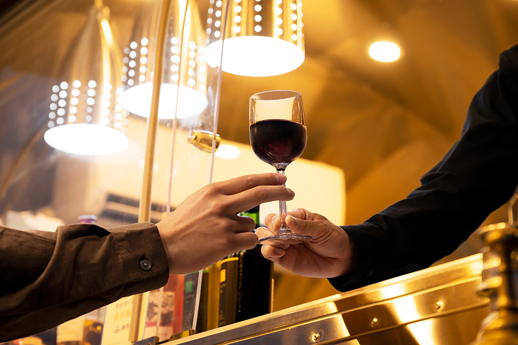 オリジナルワインが飲み放題になる「フリーフロー」/中伊豆EAST WINDS VILLAGE（静岡県／伊豆市）