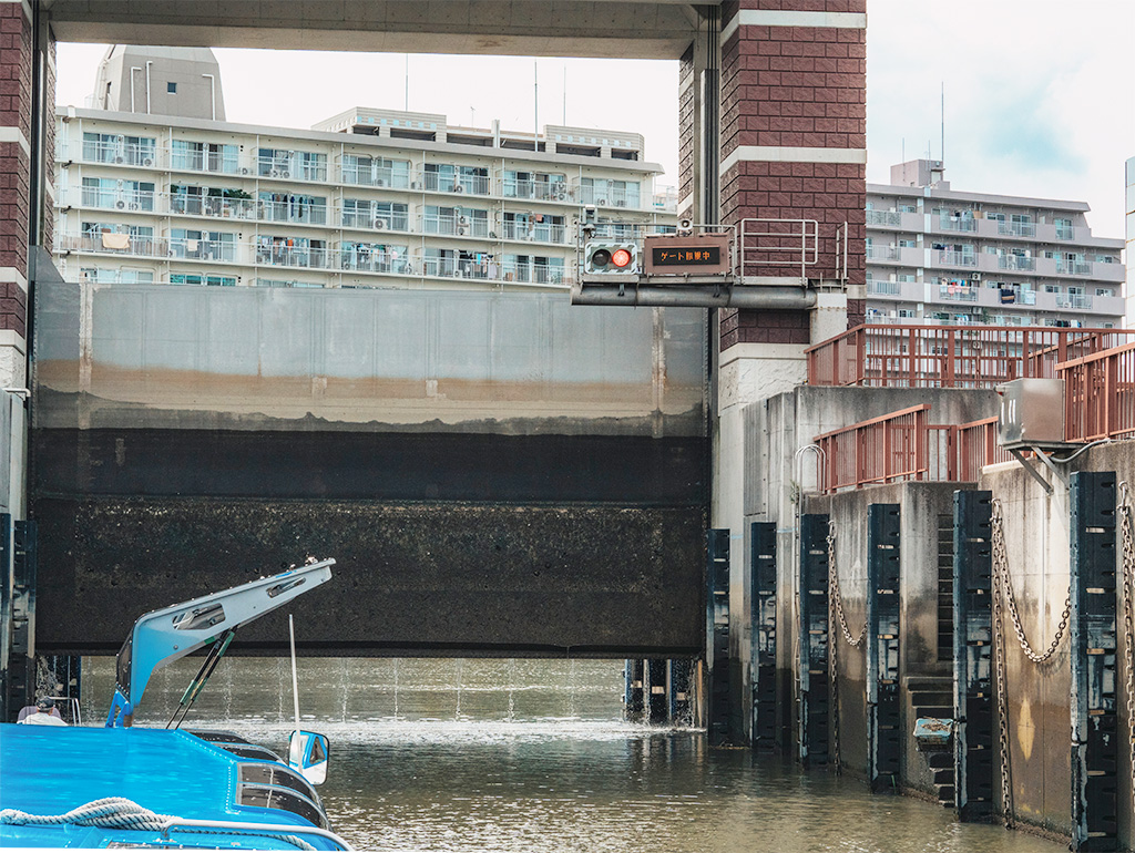 旧中川側のゲート