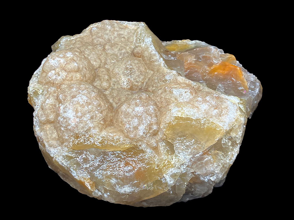 新種の鉱物「北海道石」|キセキの結晶☆鉱物/豊橋市自然史博物館(愛知県)