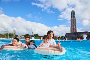 夏休みの子連れハウステンボスはプール・ひまわり・ミッフィー・ランタンショーだ！注目イベントも紹介