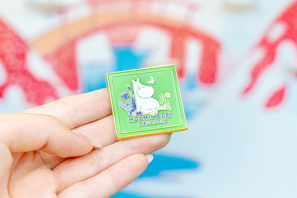 ムーミンの日スペシャルウィーク 「ムーミンの日」柄のピンバッジ/ムーミンバレーパーク(埼玉県/飯能市)