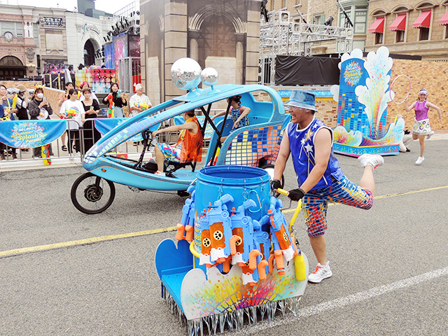 NO LIMIT！ サマー・スプラッシュ・パレードの様子/ユニバーサル・スタジオ・ジャパン（大阪府/大阪市）