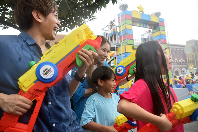 NO LIMIT！ サマー・スプラッシュ・パレードの様子/ユニバーサル・スタジオ・ジャパン（大阪府/大阪市）