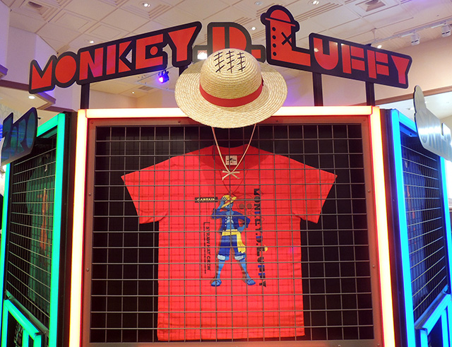 ルフィのTシャツと麦わら帽子/ユニバーサル・スタジオ・ジャパン（大阪府/大阪市）
