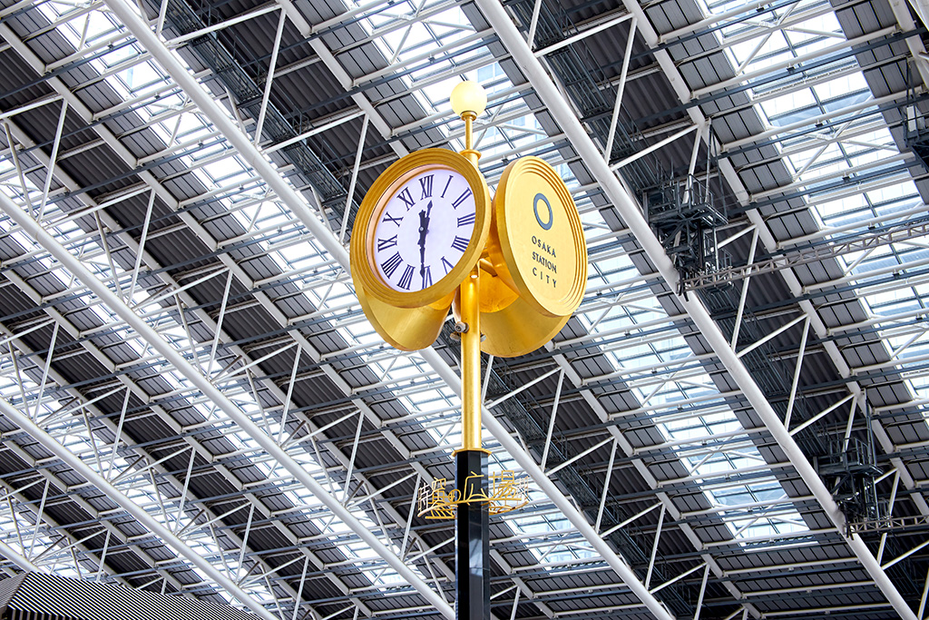 金時計のモニュメント/大阪駅「時空の広場」(大阪府/大阪市)