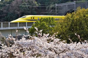 大阪・京都・兵庫でドクターイエローが見られるスポット4選 引退前に見に行こう!