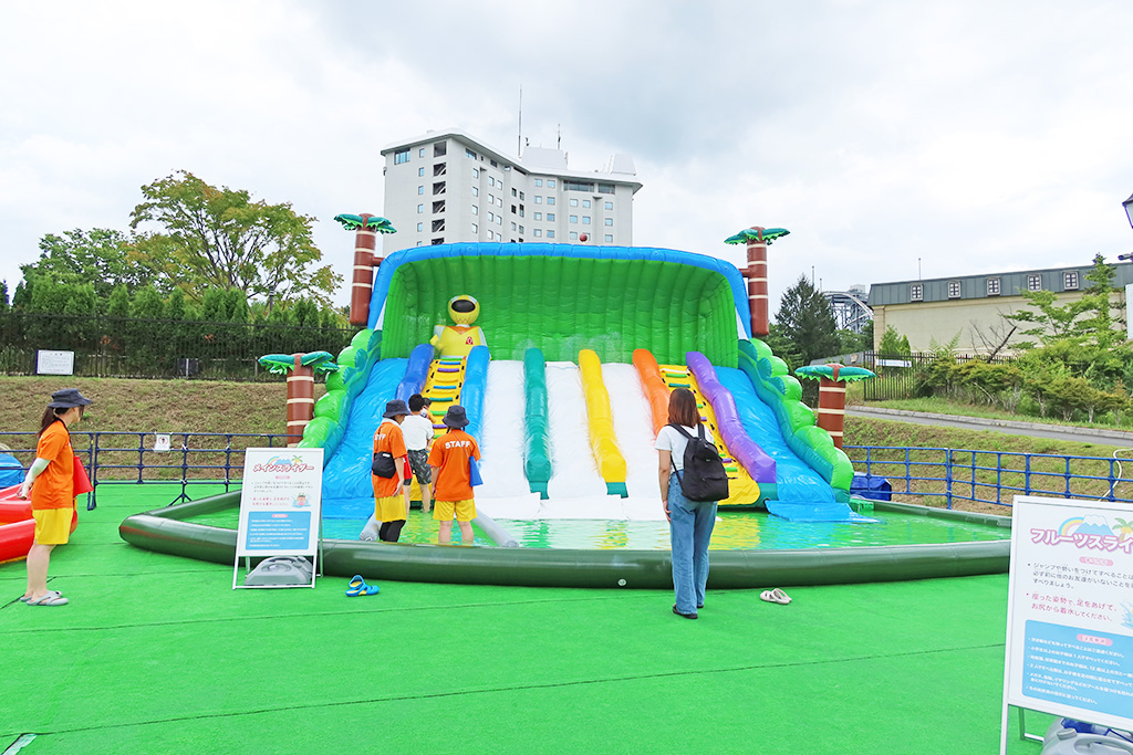 トロピカルマウンテンスライダー/富士急ハイランド(山梨県/富士吉田市)