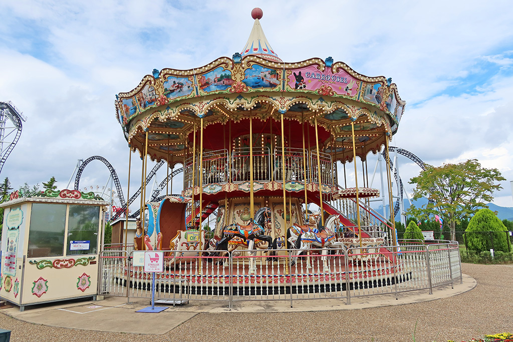 エッフェル塔のカルーセル/富士急ハイランド(山梨県/富士吉田市)