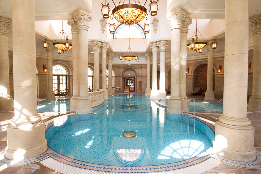 屋内プール「テルメ・ヴェネツィア」/東京ディズニーシー・ホテルミラコスタ（千葉県/浦安市）