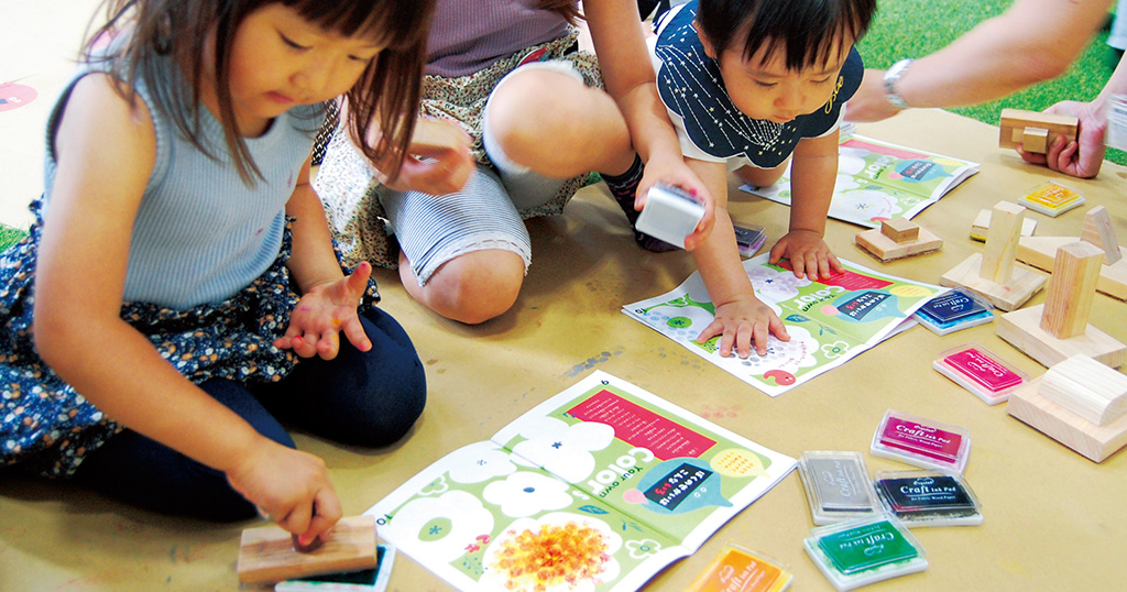 ワークショップの様子/やってみようえほん展　～夏だ！ 海だ！ えほんだ！～/BABA-BASE（東京都/豊島区）